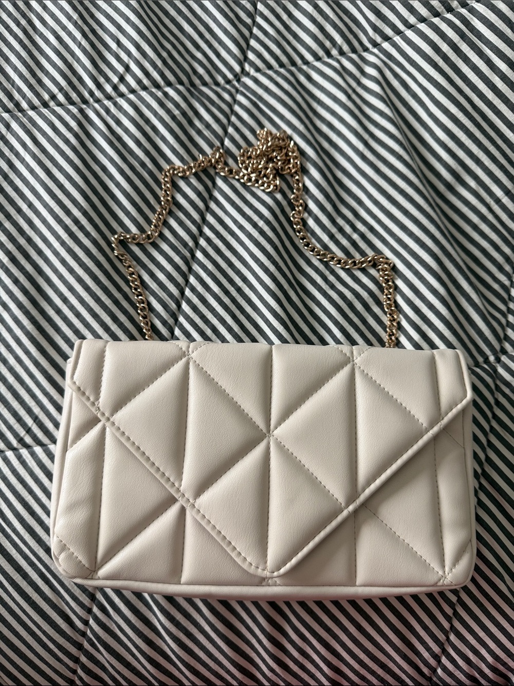 H&M Quilted Cream Crossbody Bag with Gold Chain